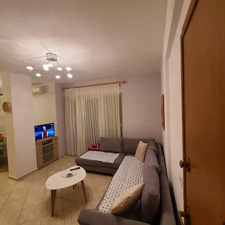 Private Full In *